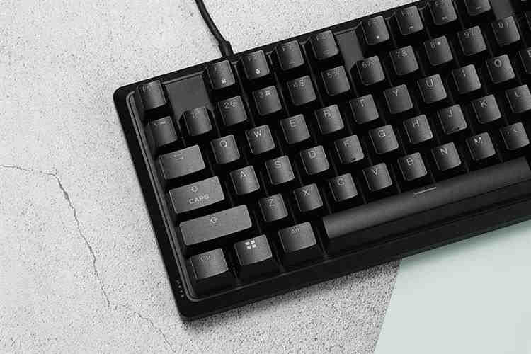 Bàn Phím Cơ Có Dây Gaming Corsair K70 CORE-BLK-CRSR MX-RGB