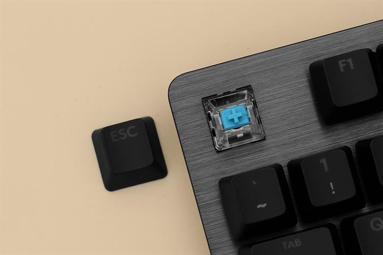 Bàn Phím Cơ Có Dây Logitech G512 Carbon Mechanical