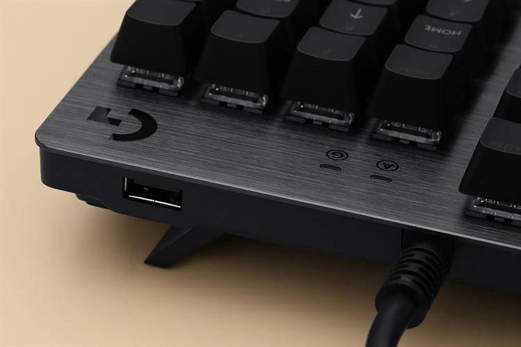 Bàn Phím Cơ Có Dây Logitech G512 Carbon Mechanical