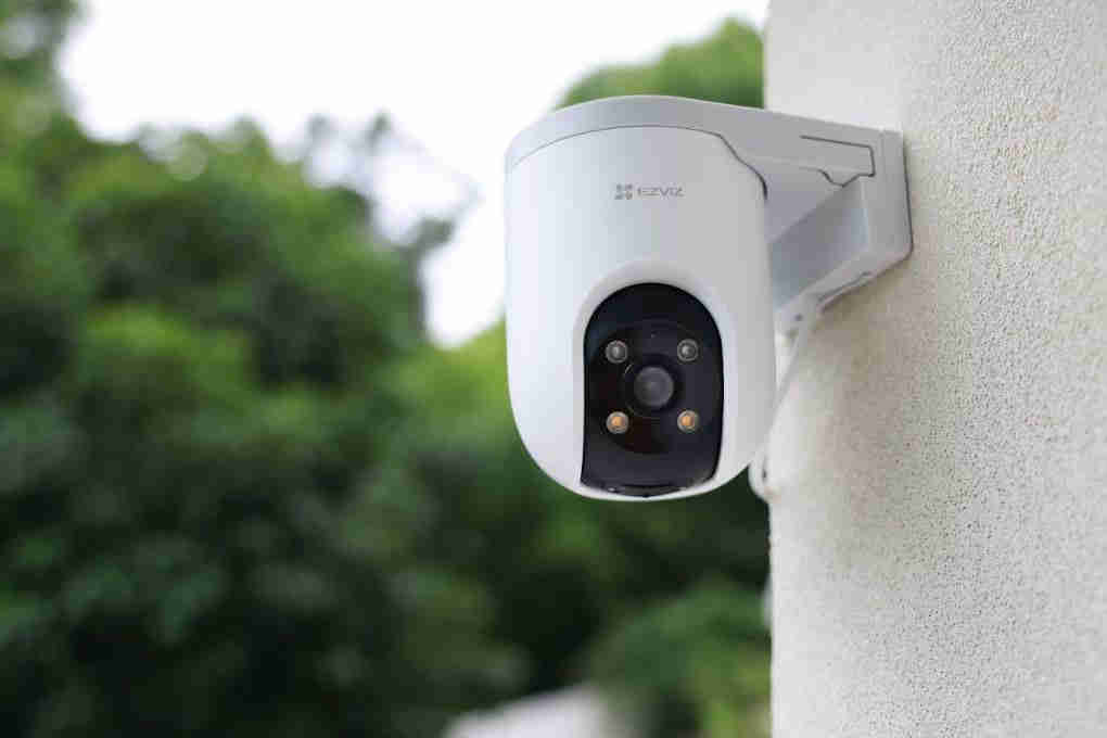 Camera IP Ngoài Trời 360° 3MP EZVIZ H8C Pro