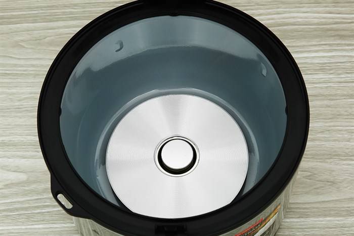 Nồi cơm nắp gài Sunhouse SHD8630 1.8 lít