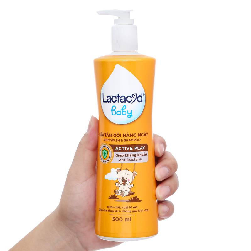 Sữa tắm & gội 2in1 cho bé Lactacyd Active Play hương tự nhiên 500ml