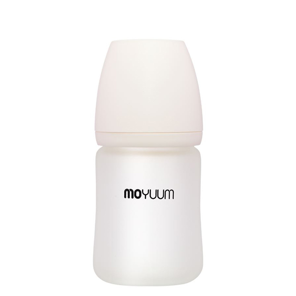 Bình sữa thủy tinh tráng silicone Moyuum cổ rộng 150ml