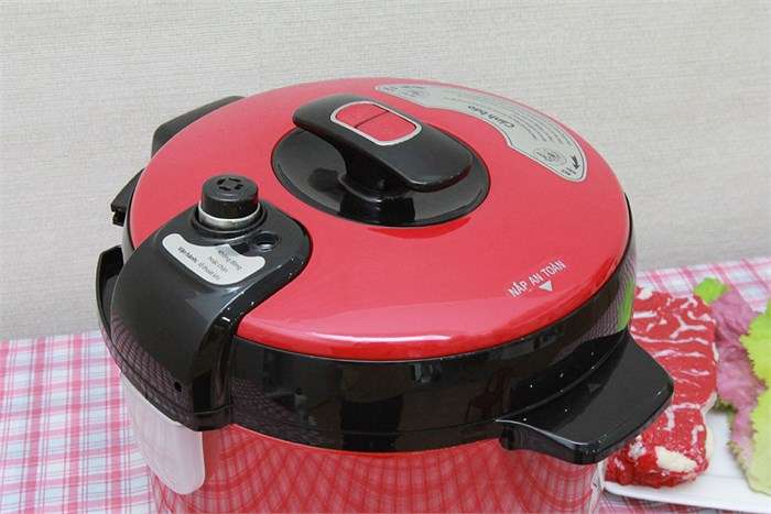 Nồi áp suất điện Sunhouse SHD 1767 6 lít
