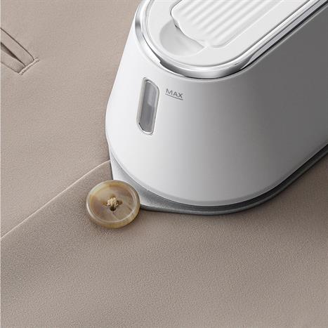 Bàn ủi hơi nước Lock&Lock ENI262WHT 1100-1300W