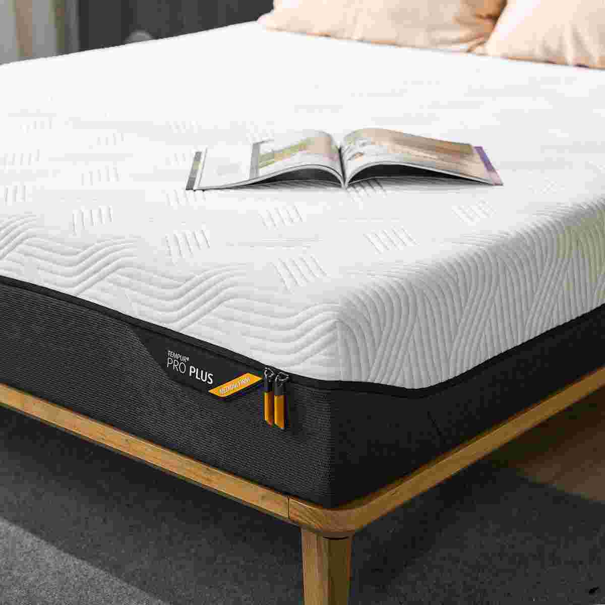 Nệm foam Tempur Pro Plus Medium Firm 25cm