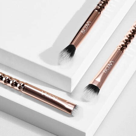 Bộ 4 Cọ Trang Điểm & 1 Bông Phấn Vacosi (Fury The Flawless Face Brush Kit ) SC02