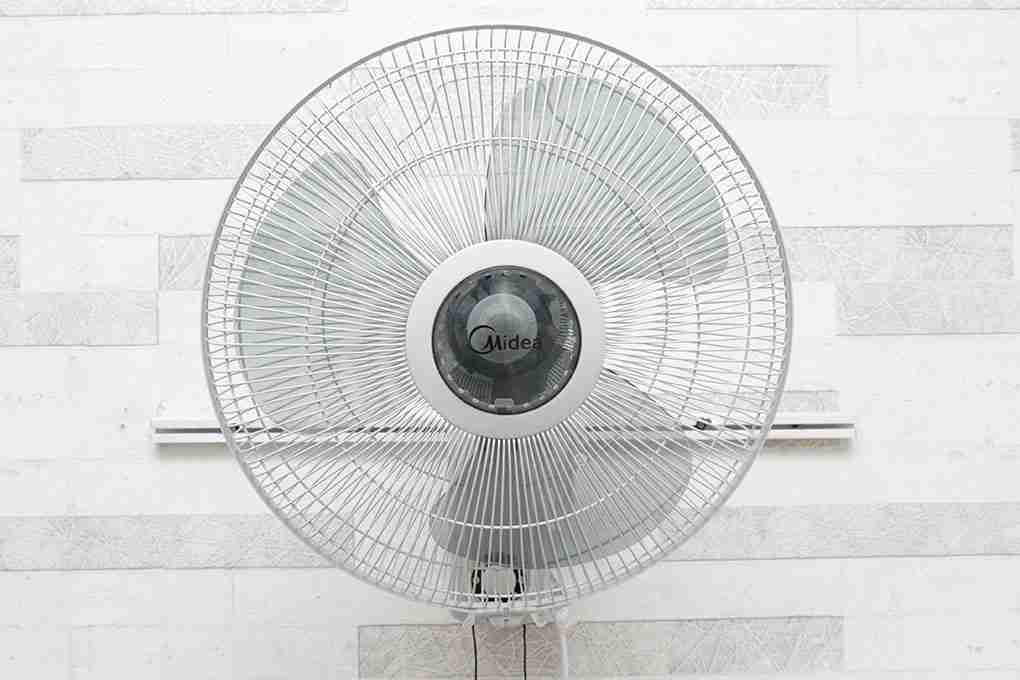 Quạt treo tường Midea 3 cánh FW40-6H 55W