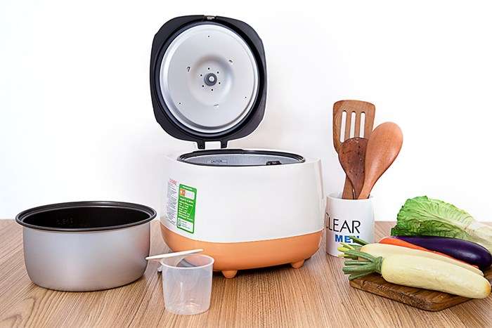 Nồi cơm mini nắp gài Cuckoo CR-0331 0.5 lít