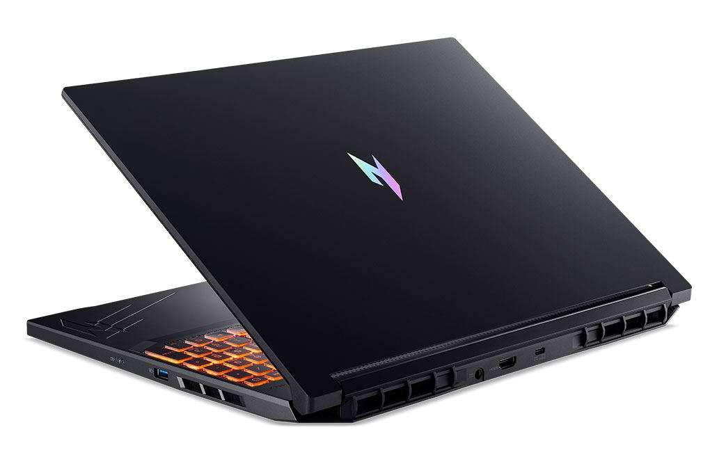 Laptop Acer Nitro V 16 ProPanel ANV16-41-R6ZY 512GB (R5 8645HS, 16GB, RTX 3050 6GB, WUXGA 165Hz)
