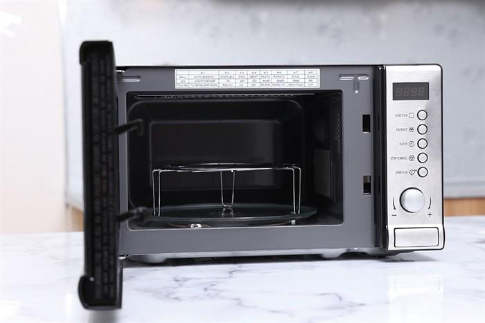 Lò vi sóng có nướng Electrolux EMS2027GX 20 lít